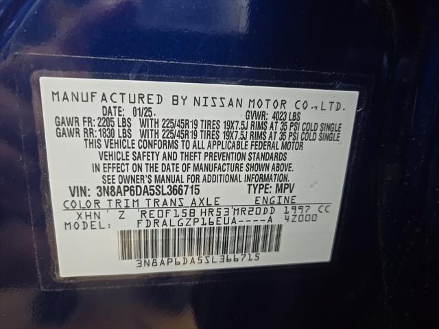 Photo of 2025 Deep Blue Pearl/Gun Metallic Nissan Kicks