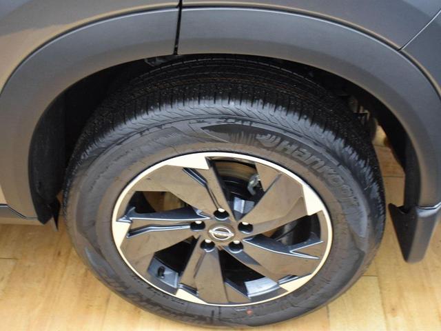 Photo of 2025 Gun Metallic Nissan Rogue