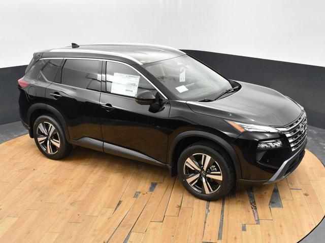 Photo of 2025 Super Black Nissan Rogue
