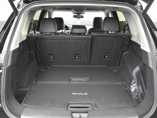 Photo of 2025 Super Black Nissan Rogue