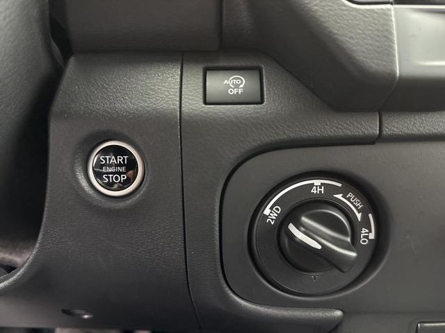 Photo of 2025 Super Black Nissan Frontier