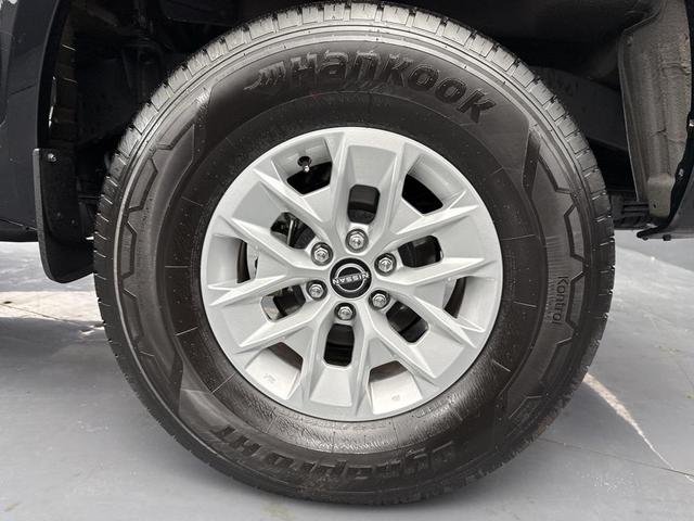 Photo of 2025 Super Black Nissan Frontier