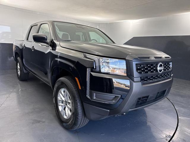 Photo of 2025 Super Black Nissan Frontier