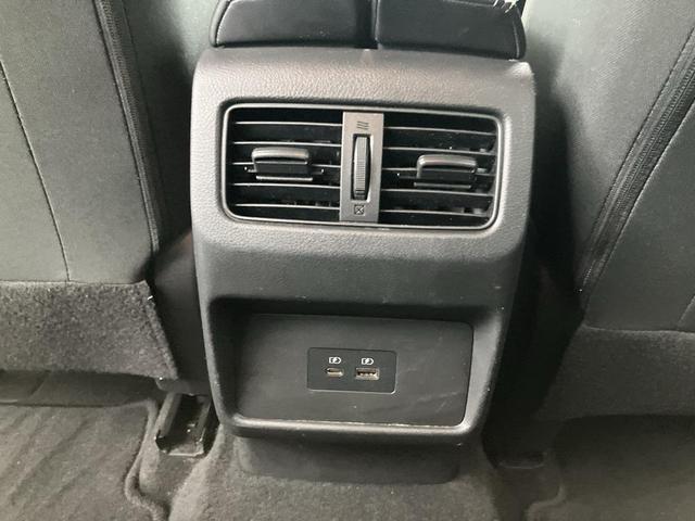 Photo of 2023 Pearl White Tricoat Nissan Rogue