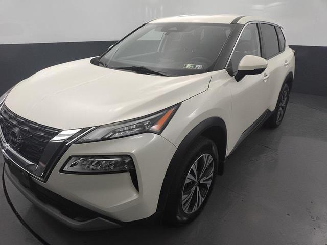 Photo of 2023 Pearl White Tricoat Nissan Rogue
