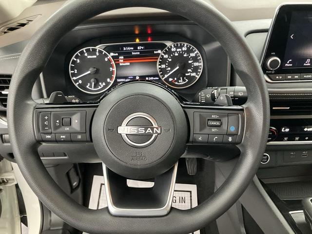 Photo of 2023 Pearl White Tricoat Nissan Rogue