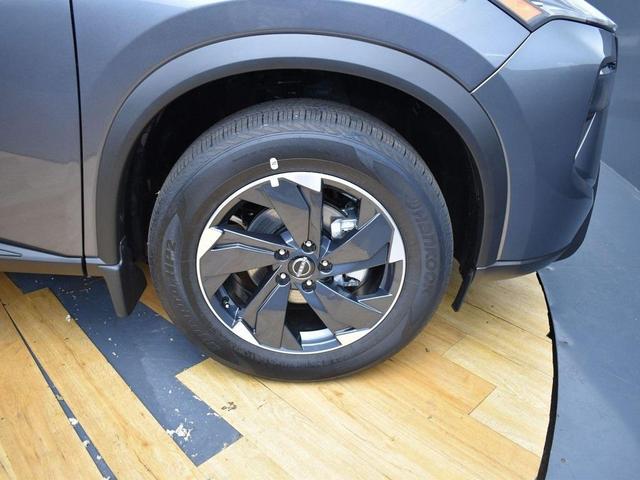 Photo of 2025 Gun Metallic Nissan Rogue