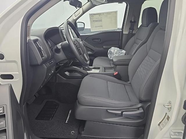 Photo of 2026 Glacier White Nissan Frontier