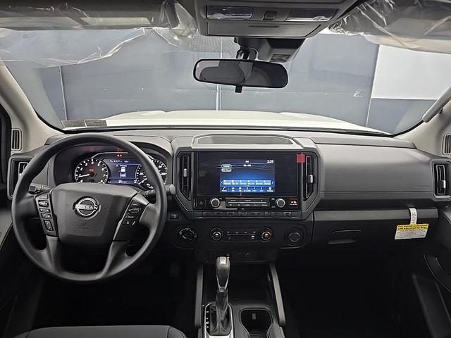Photo of 2026 Glacier White Nissan Frontier