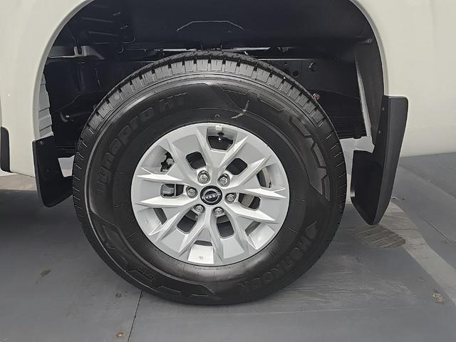 Photo of 2026 Glacier White Nissan Frontier