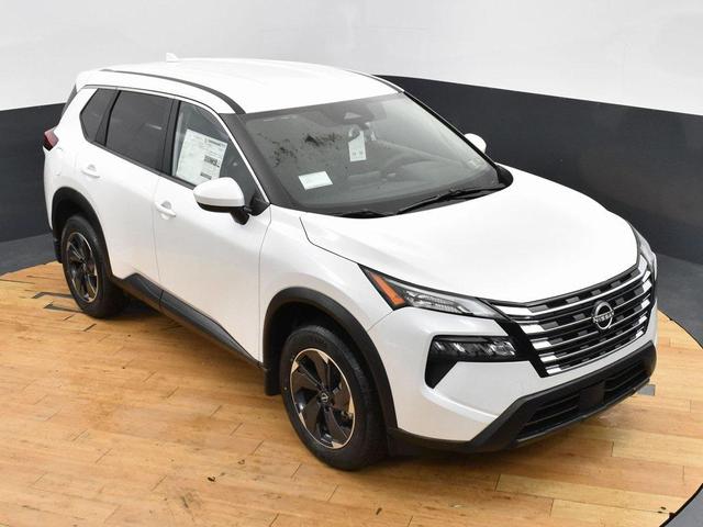 Photo of 2025 Everest White Pearl Nissan Rogue