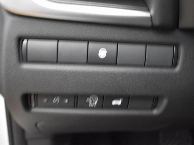 Photo of 2025 Everest White Pearl Nissan Rogue