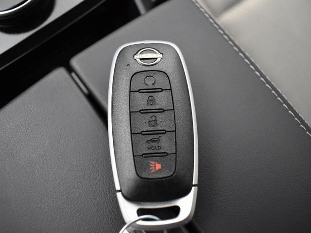 Photo of 2025 Everest White Pearl Nissan Rogue