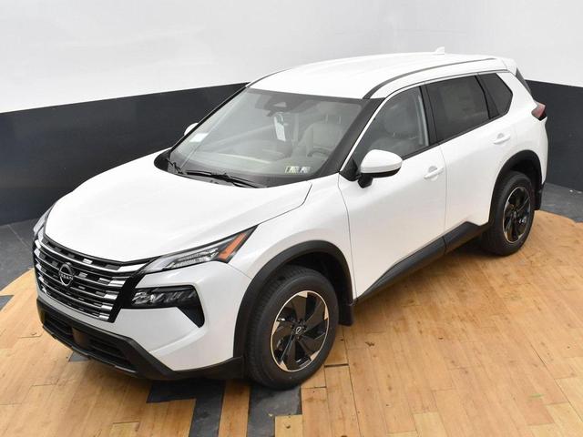 Photo of 2025 Everest White Pearl Nissan Rogue