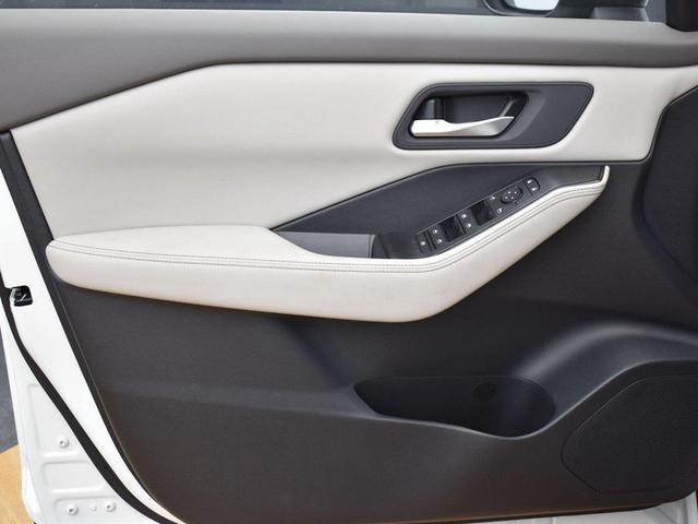 Photo of 2025 Everest White Pearl Nissan Rogue