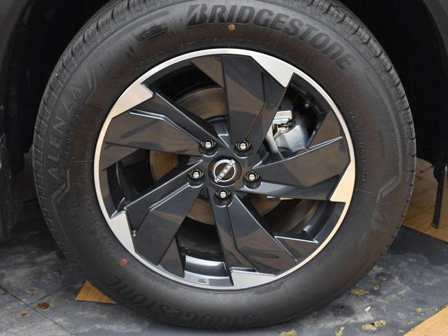 Photo of 2025 Everest White Pearl Nissan Rogue