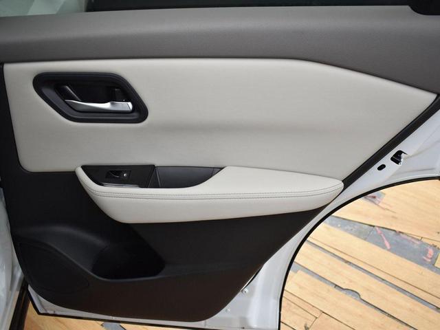 Photo of 2025 Everest White Pearl Nissan Rogue