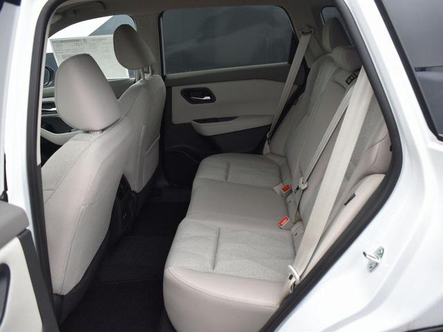 Photo of 2025 Everest White Pearl Nissan Rogue