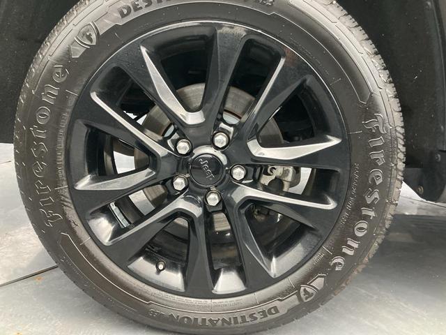Photo of 2021 Granite Crystal Metallic Clearcoat Jeep Grand Cherokee