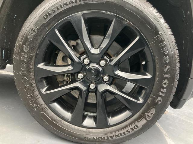 Photo of 2021 Granite Crystal Metallic Clearcoat Jeep Grand Cherokee