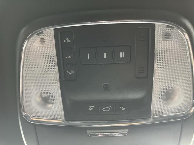 Photo of 2021 Granite Crystal Metallic Clearcoat Jeep Grand Cherokee