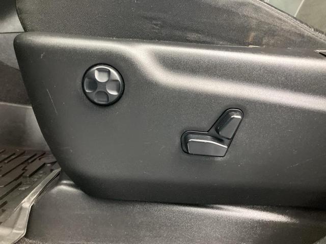 Photo of 2021 Granite Crystal Metallic Clearcoat Jeep Grand Cherokee