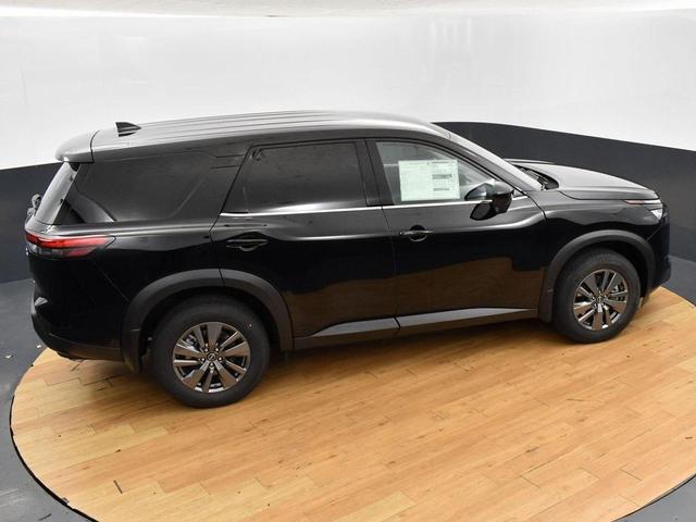 Photo of 2025 Super Black Nissan Pathfinder