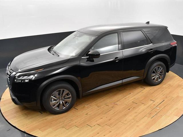 Photo of 2025 Super Black Nissan Pathfinder