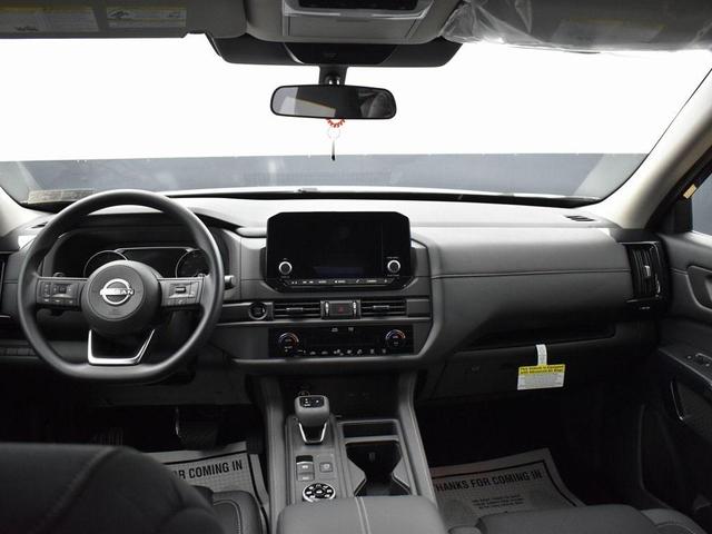 Photo of 2025 Super Black Nissan Pathfinder