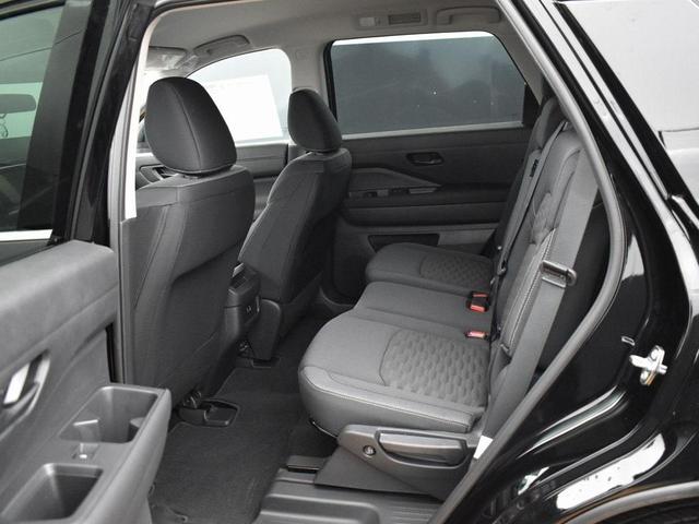 Photo of 2025 Super Black Nissan Pathfinder