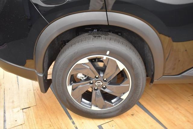 Photo of 2025 Super Black Nissan Rogue