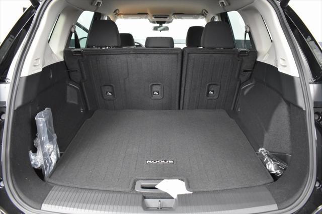 Photo of 2025 Super Black Nissan Rogue
