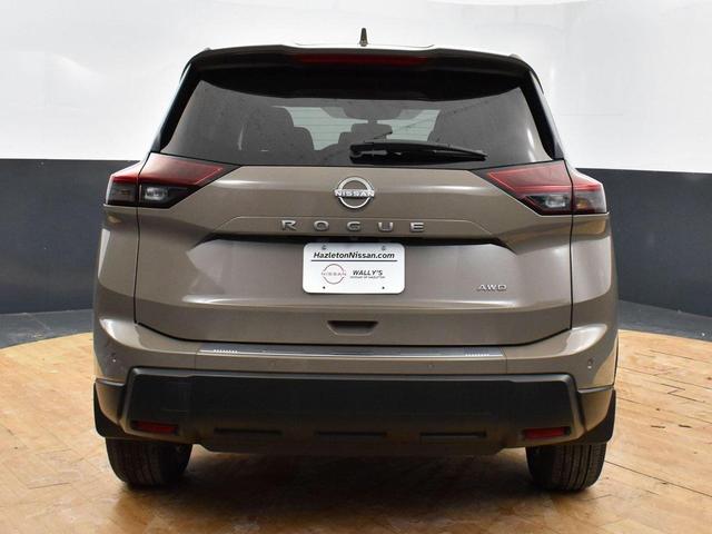 Photo of 2025 Baja Storm Metallic Nissan Rogue