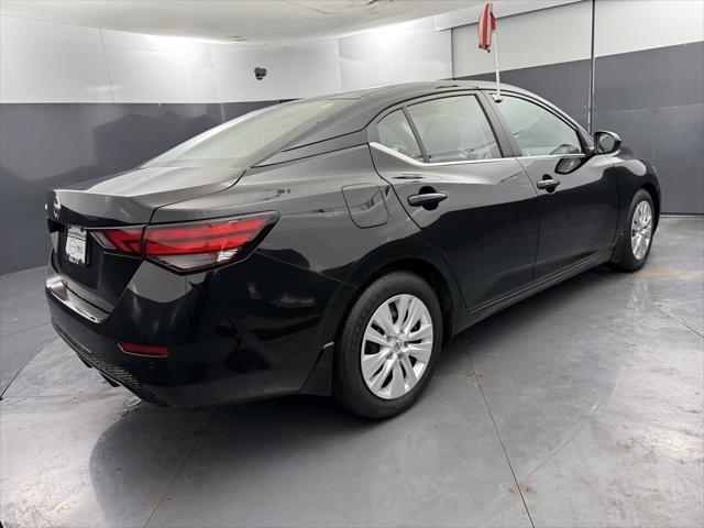 Photo of 2023 Super Black Nissan Sentra