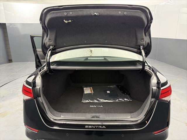 Photo of 2023 Super Black Nissan Sentra