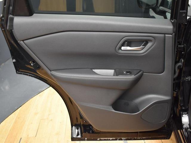 Photo of 2025 Super Black Nissan Rogue