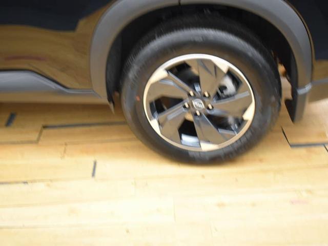 Photo of 2025 Super Black Nissan Rogue