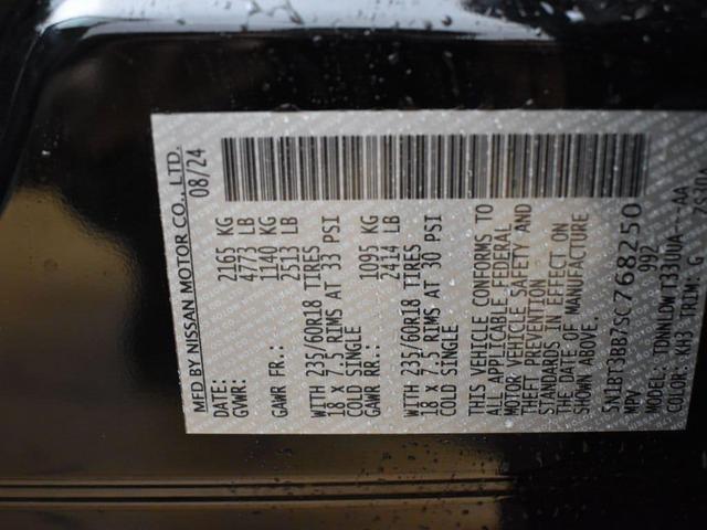 Photo of 2025 Super Black Nissan Rogue