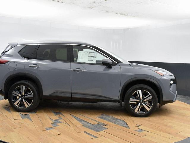 Photo of 2025 Boulder Gray Pearl Nissan Rogue