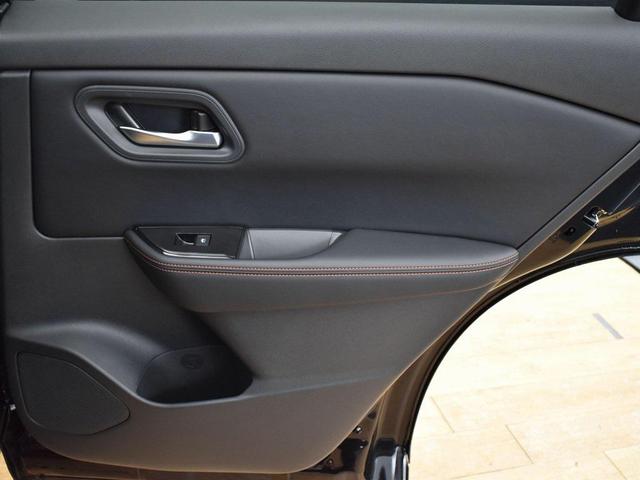 Photo of 2025 Super Black Nissan Rogue