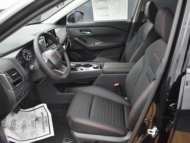 Photo of 2025 Super Black Nissan Rogue