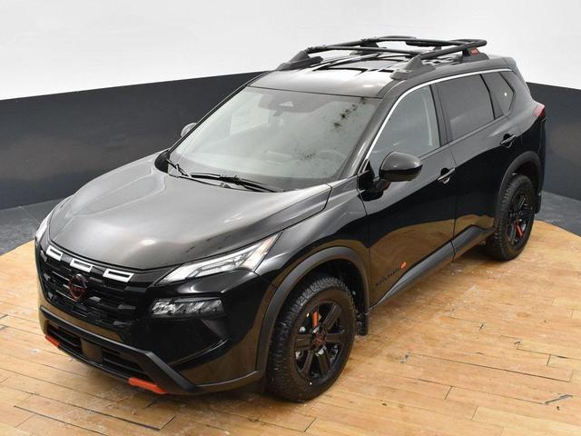 Photo of 2025 Super Black Nissan Rogue