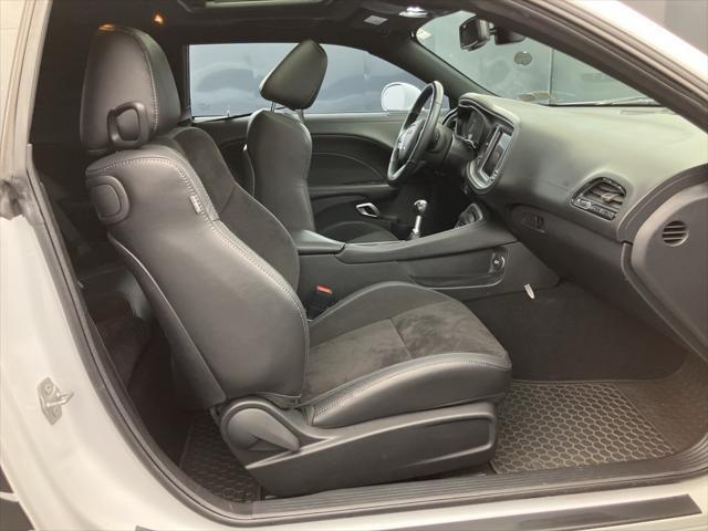 Photo of 2022 White Knuckle Clearcoat Dodge Challenger