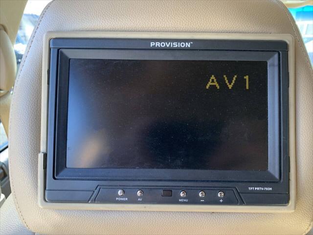 Photo of 2013 Summit White Chevrolet Tahoe