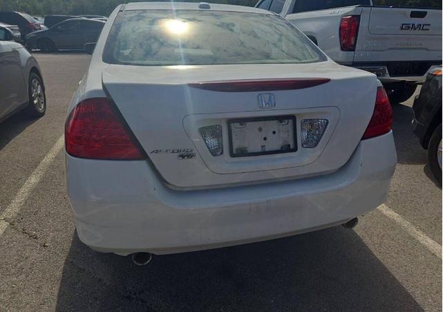 Photo of 2007 Taffeta White Honda Accord