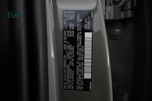Photo of 2023 Sage Green Metallic Volvo C40 Recharge Pure Electric