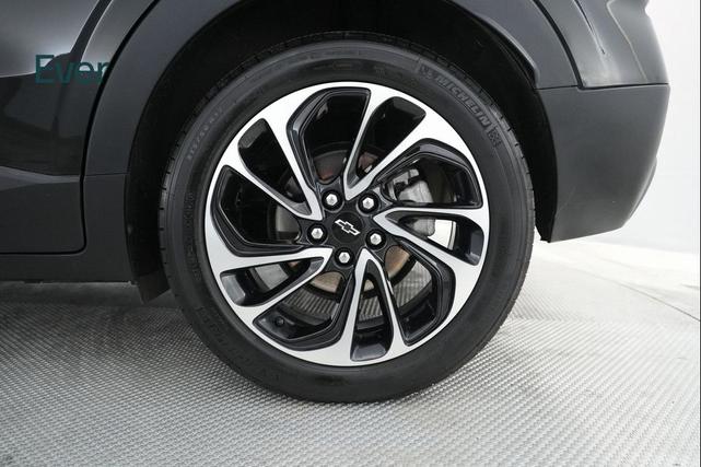 Photo of 2022 Mosaic Black Metallic Chevrolet Bolt EUV