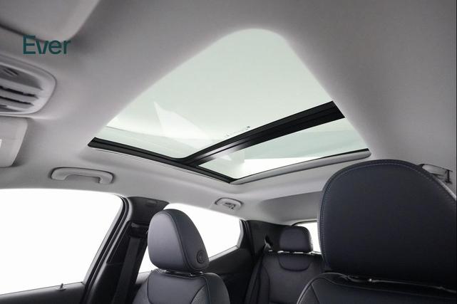 Photo of 2022 Mosaic Black Metallic Chevrolet Bolt EUV