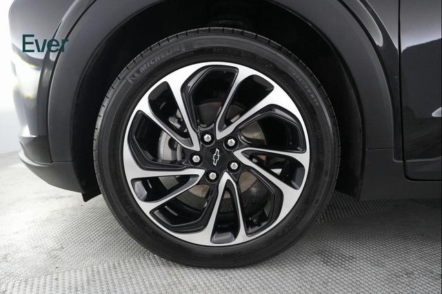 Photo of 2022 Mosaic Black Metallic Chevrolet Bolt EUV