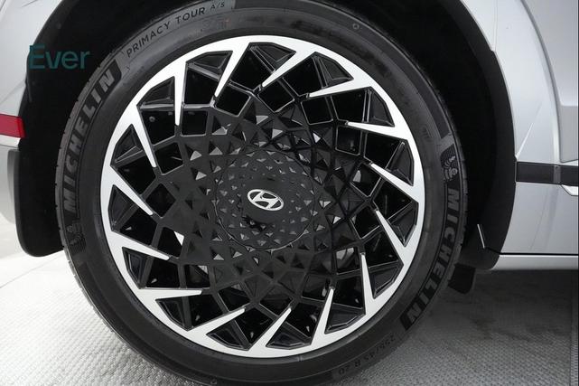 Photo of 2024 Cyber Gray Hyundai IONIQ 5